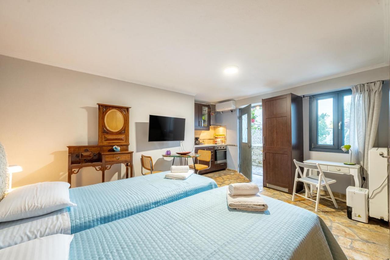 Harmony Garden Apartment Mantouki